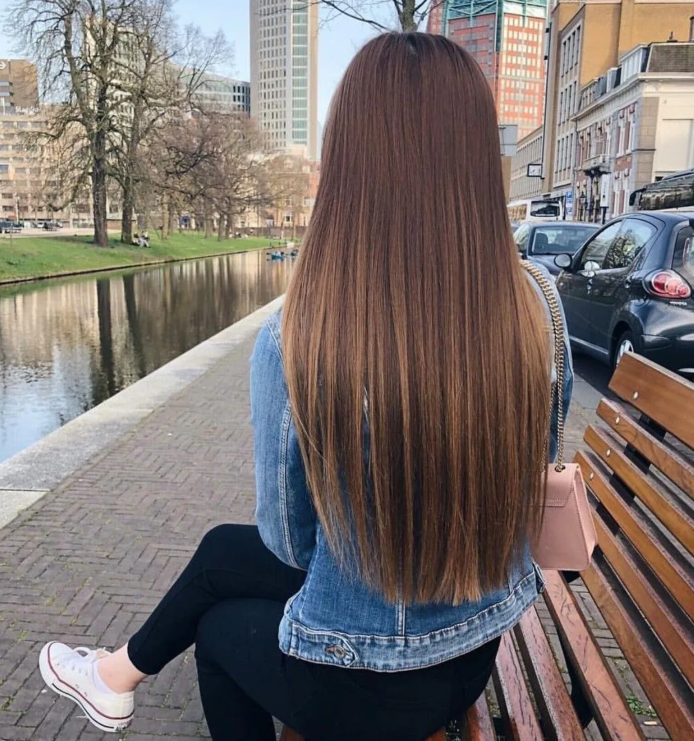 Длинные волосы с физикой HDT-SMP в игре The Elder Scrolls V: Skyrim Реалистичная длинная прическа с физикой в компьютерной игре, демонстрирующая качество мода на волосы