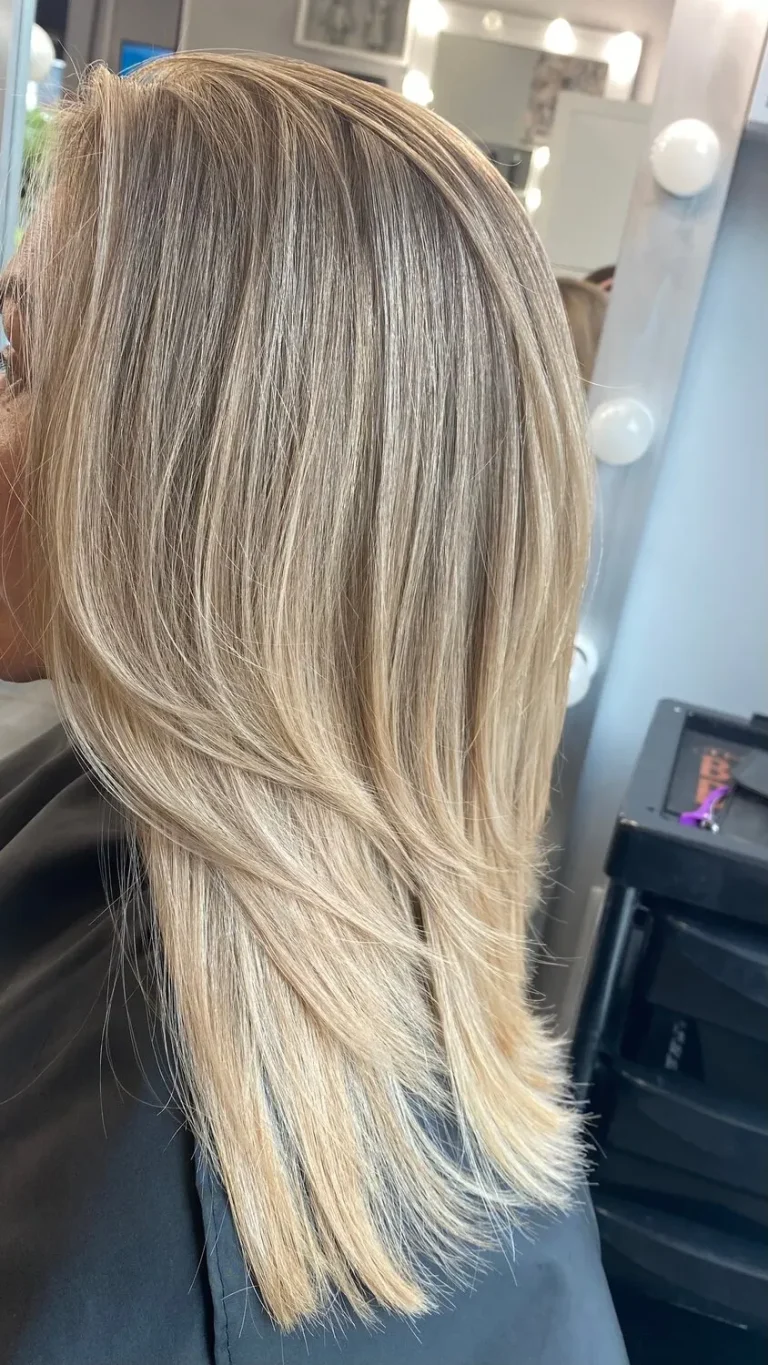 Красота и уход — Окрашивание волос в салоне