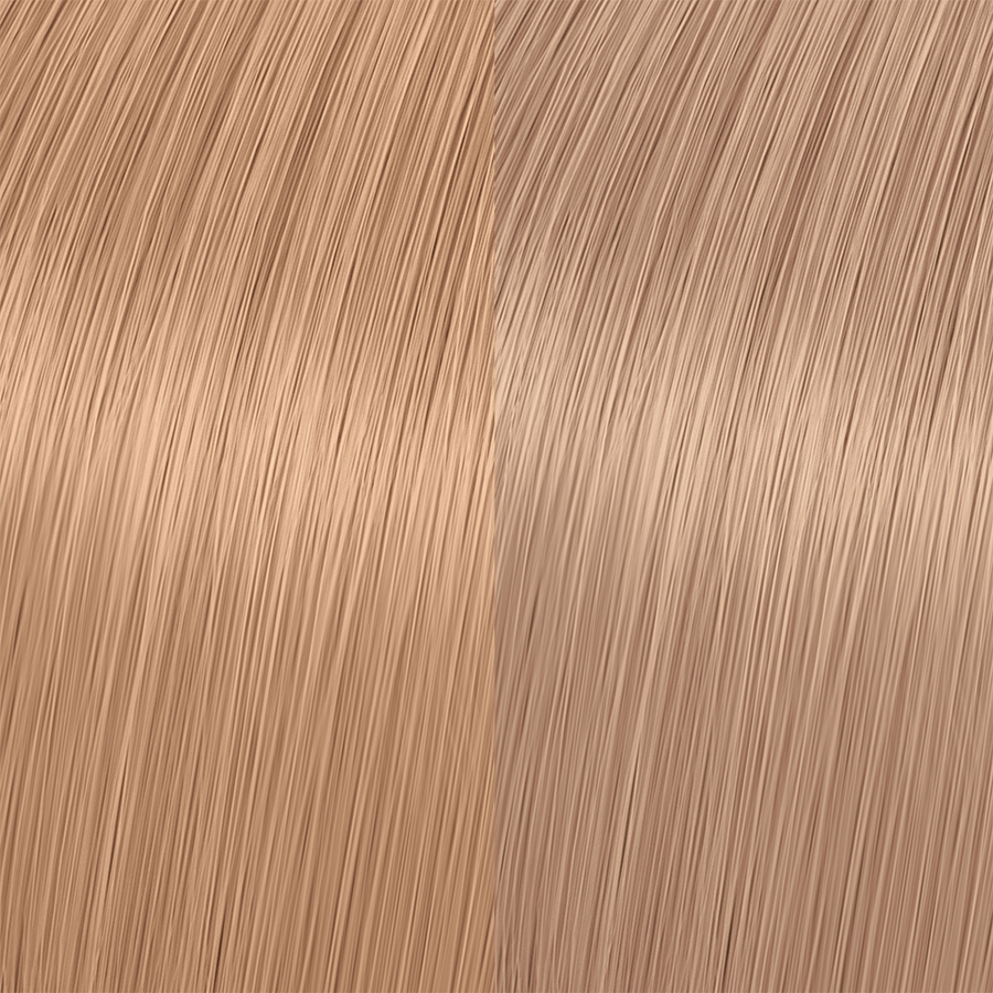 Девушка с роскошными длинными волосами медового блонда, переливающимися на солнце золотистыми и янтарными оттенками