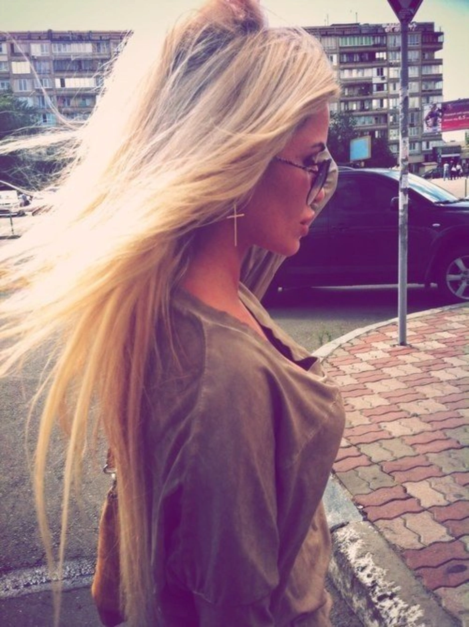 Образовательный материал - Блондинка: стереотипы, уход, образы и история | Объективный разбор Визуальное объяснение: блондинка фото