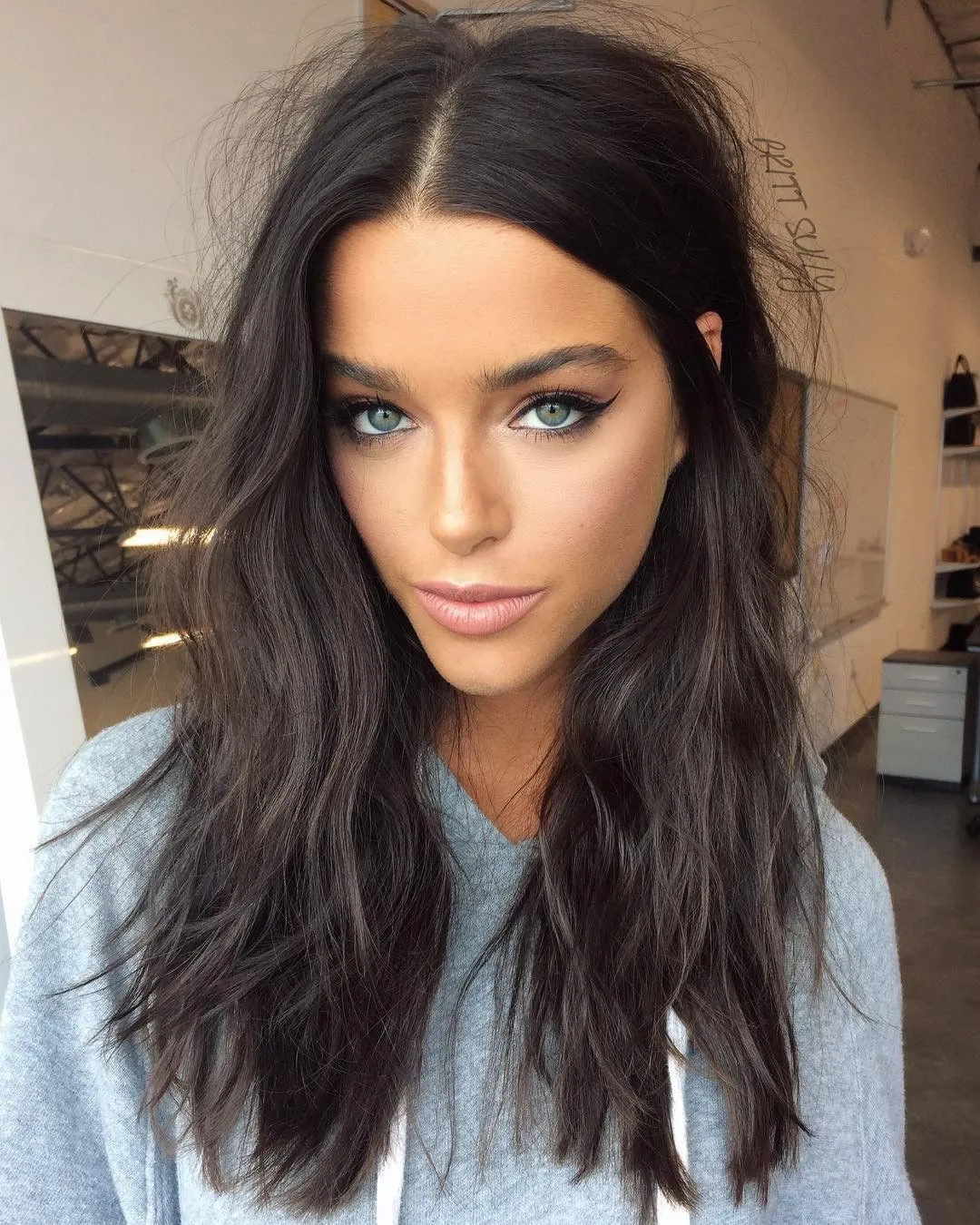 Сравнительный анализ: холодный шатен