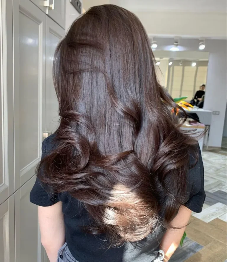 Красота и уход — Коричневый цвет волос