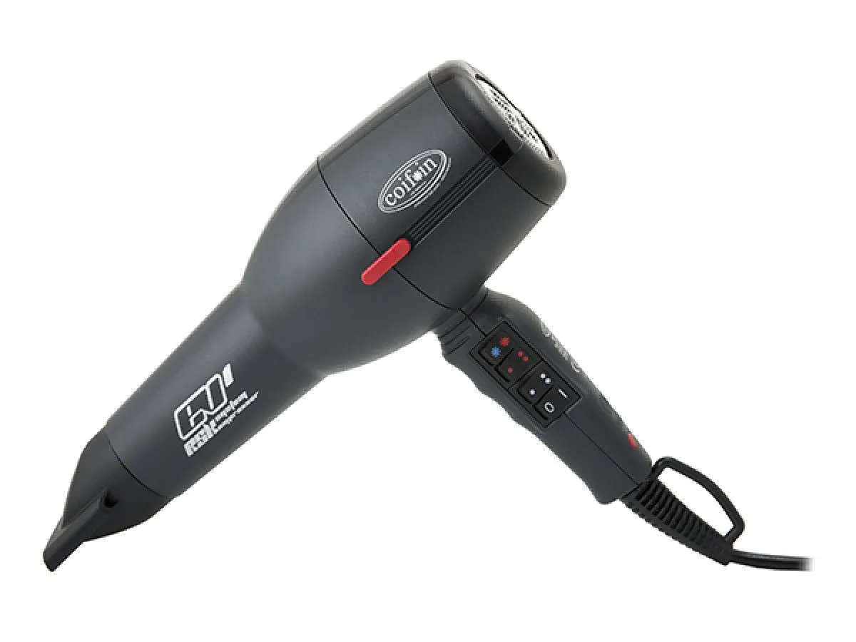 Современный профессиональный фен для волос с керамическим покрытием и концентратором на белом фоне, выбор для покупки