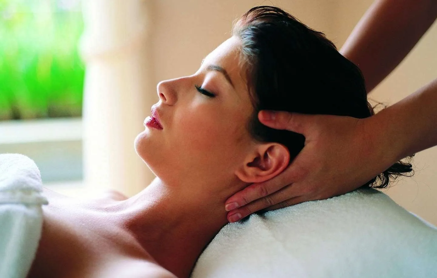 Визуальное объяснение: массаж волосистой части головы