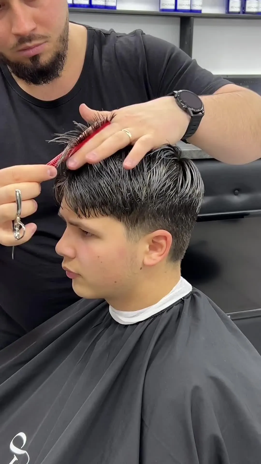 Визуальное руководство по: Мужские стрижки видео