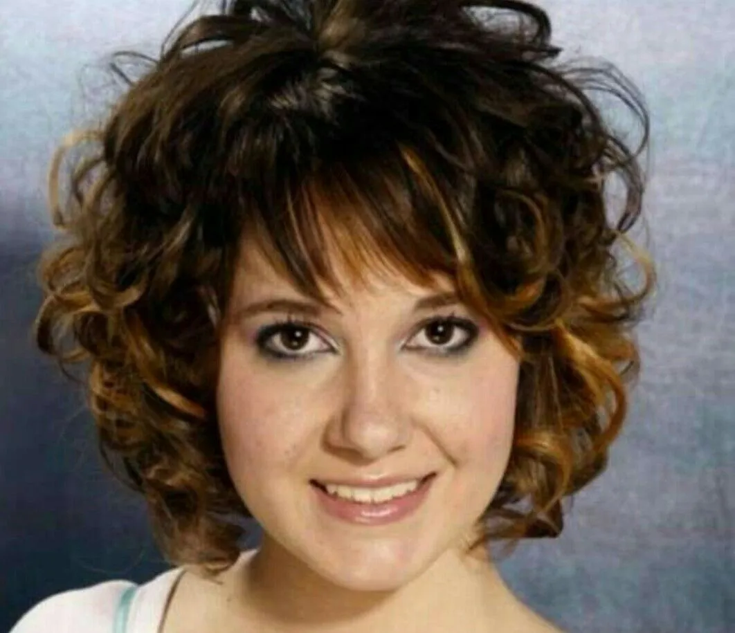 Визуальное руководство по: прически для вьющихся волос