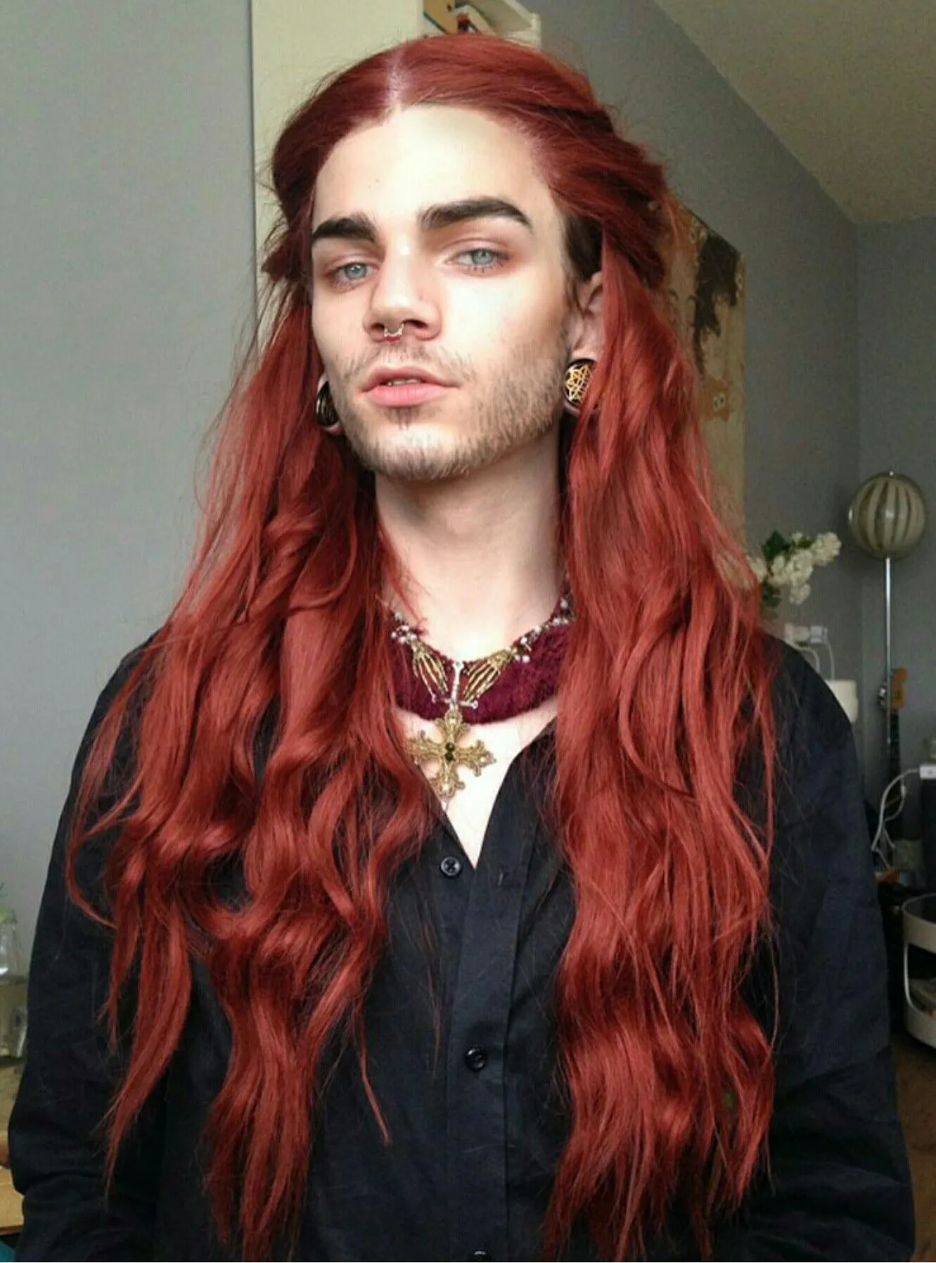 Сравнительный анализ: темные волосы мужские