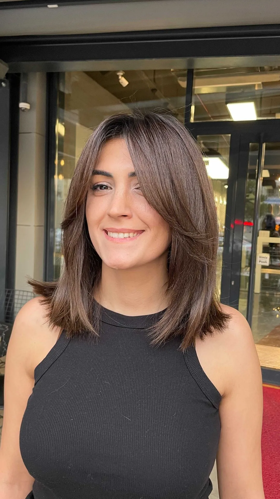 | Салон красоты | zhenskie strizhki s chelkoy