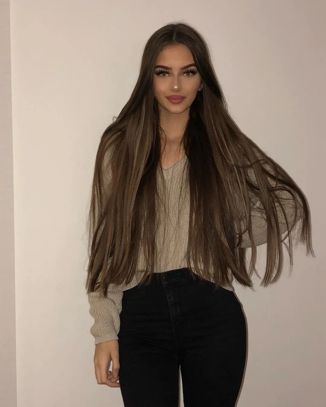 Визуальное объяснение: натуральные волосы темные