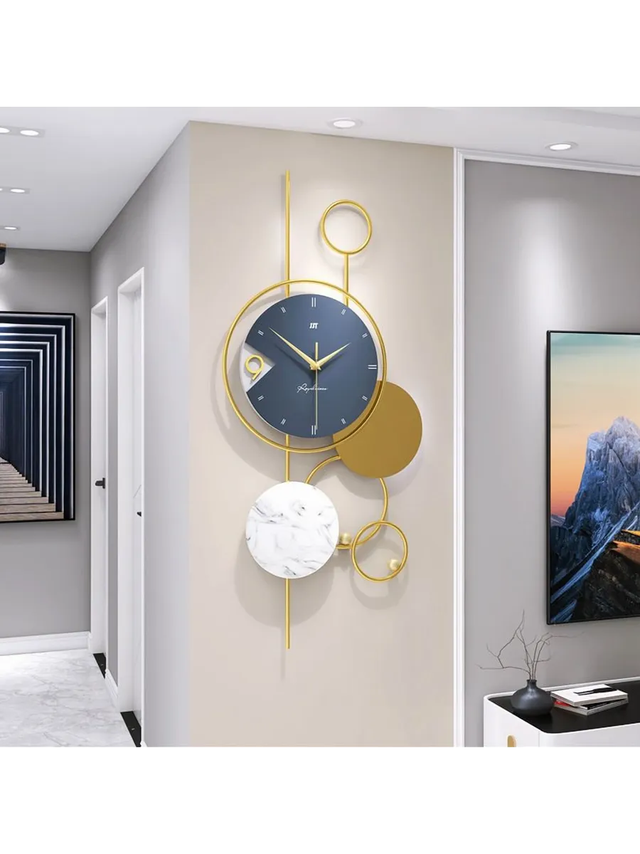 Визуальное объяснение: зеркала с часами